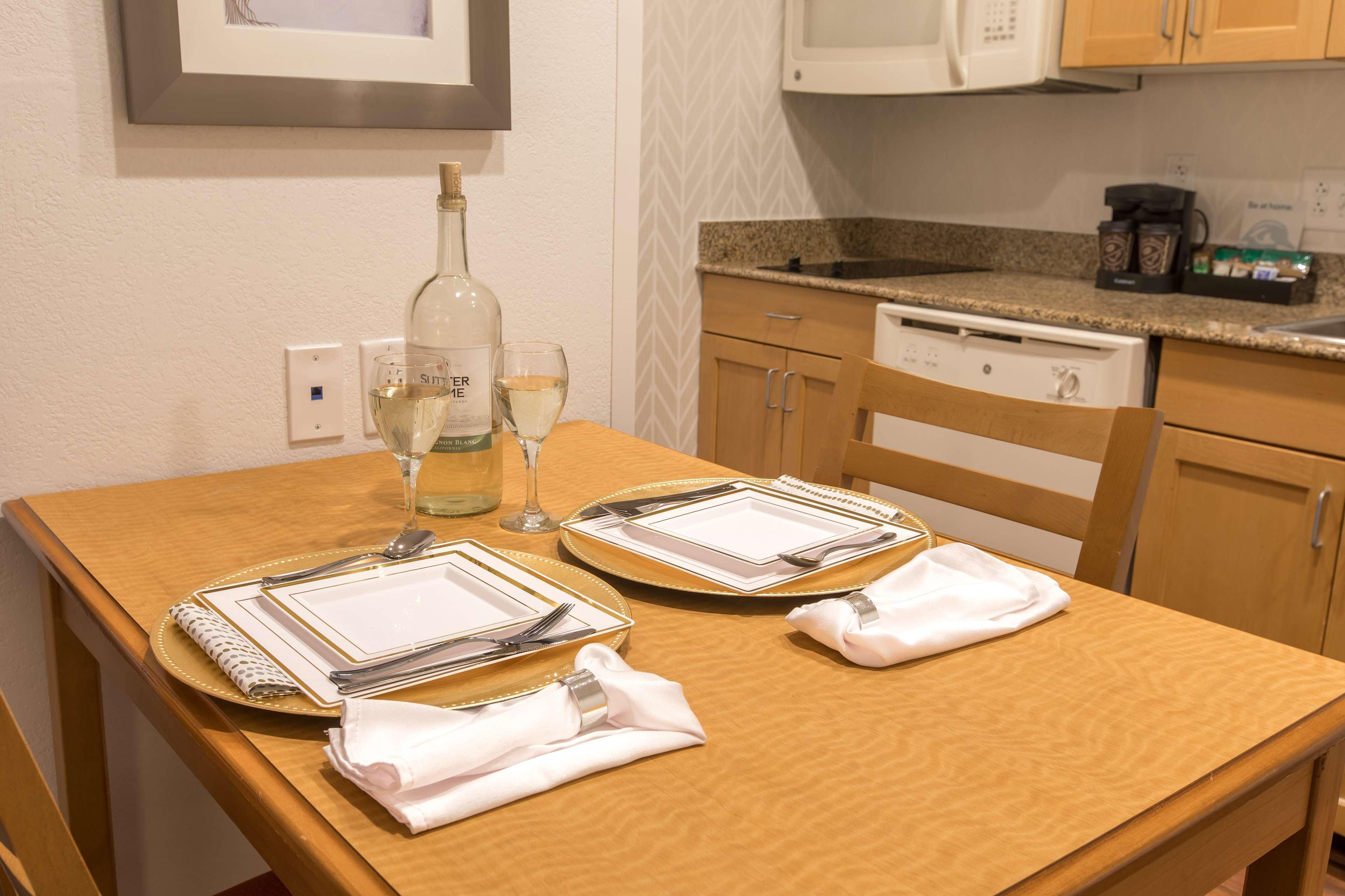 Homewood Suites By Hilton At Carolina Point - Greenville Exteriör bild